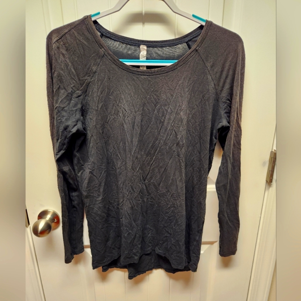 Black lululemon long sleeve size 8